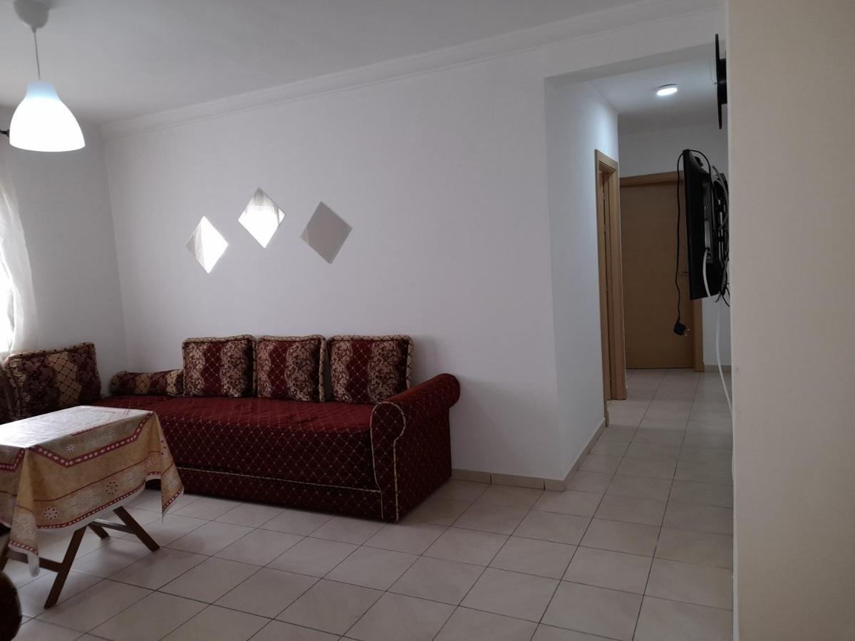 Beau Et Propre Appartement De Famille Dans Un Immeuble Calme Et Familiale A Bab Sebta Fnideq Extérieur photo